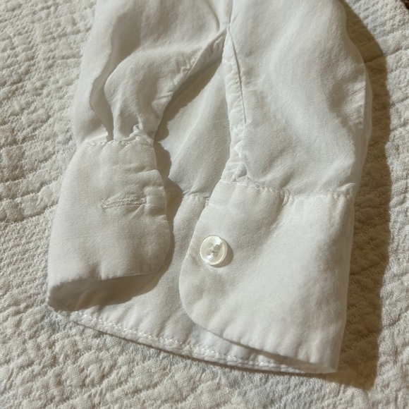 United Colors Of Benetton White Button Down. - Picture 7 of 10